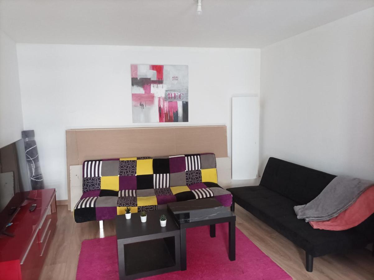 Petite Maison Agreable Pour 6 Voyageurs Lejlighed Bogny-sur-Meuse Eksteriør billede