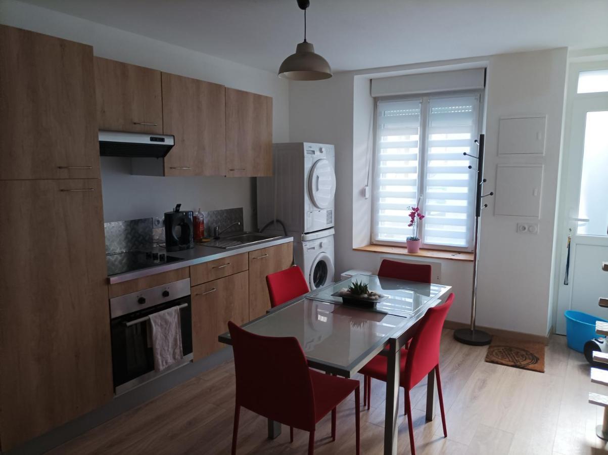 Petite Maison Agreable Pour 6 Voyageurs Lejlighed Bogny-sur-Meuse Eksteriør billede